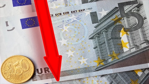 Довольно резко снижается курс евро
