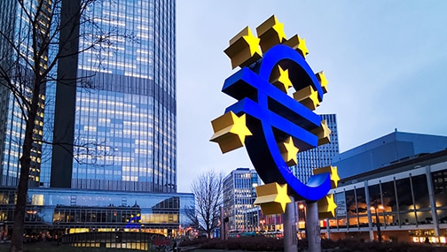 ЕЦБ решил перейти к «более низким темпам» покупок облигаций (QE)