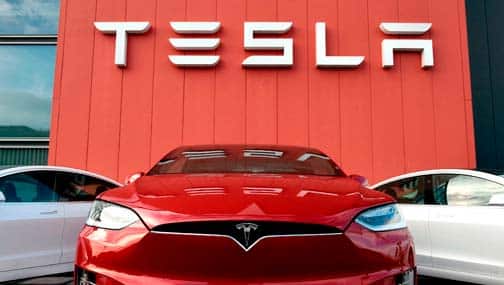 Что происходит с Tesla? Вкладываться в акции компании?